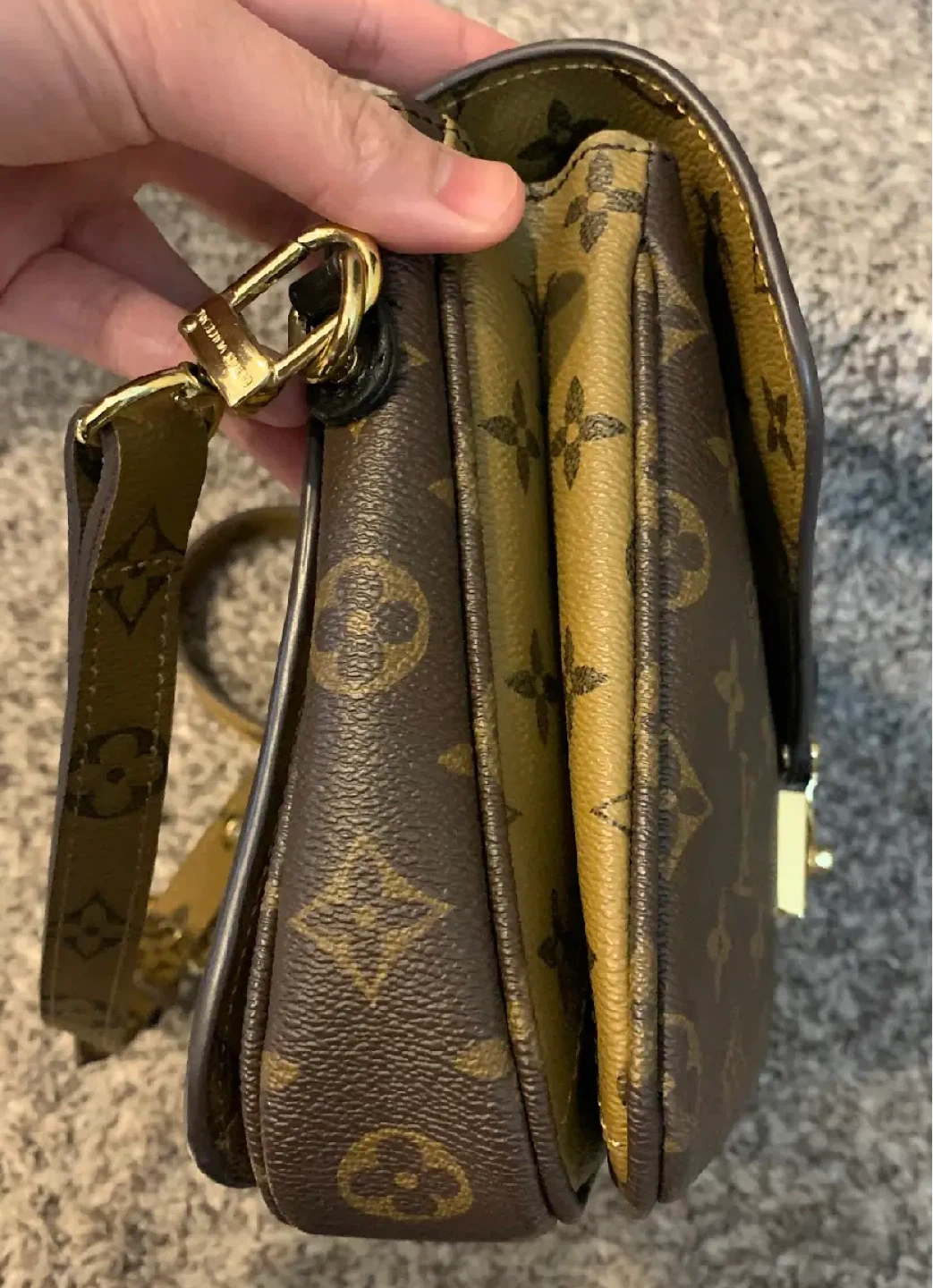 Louis Vuitton Monogram Canvas Shoulder Bag - photo 5