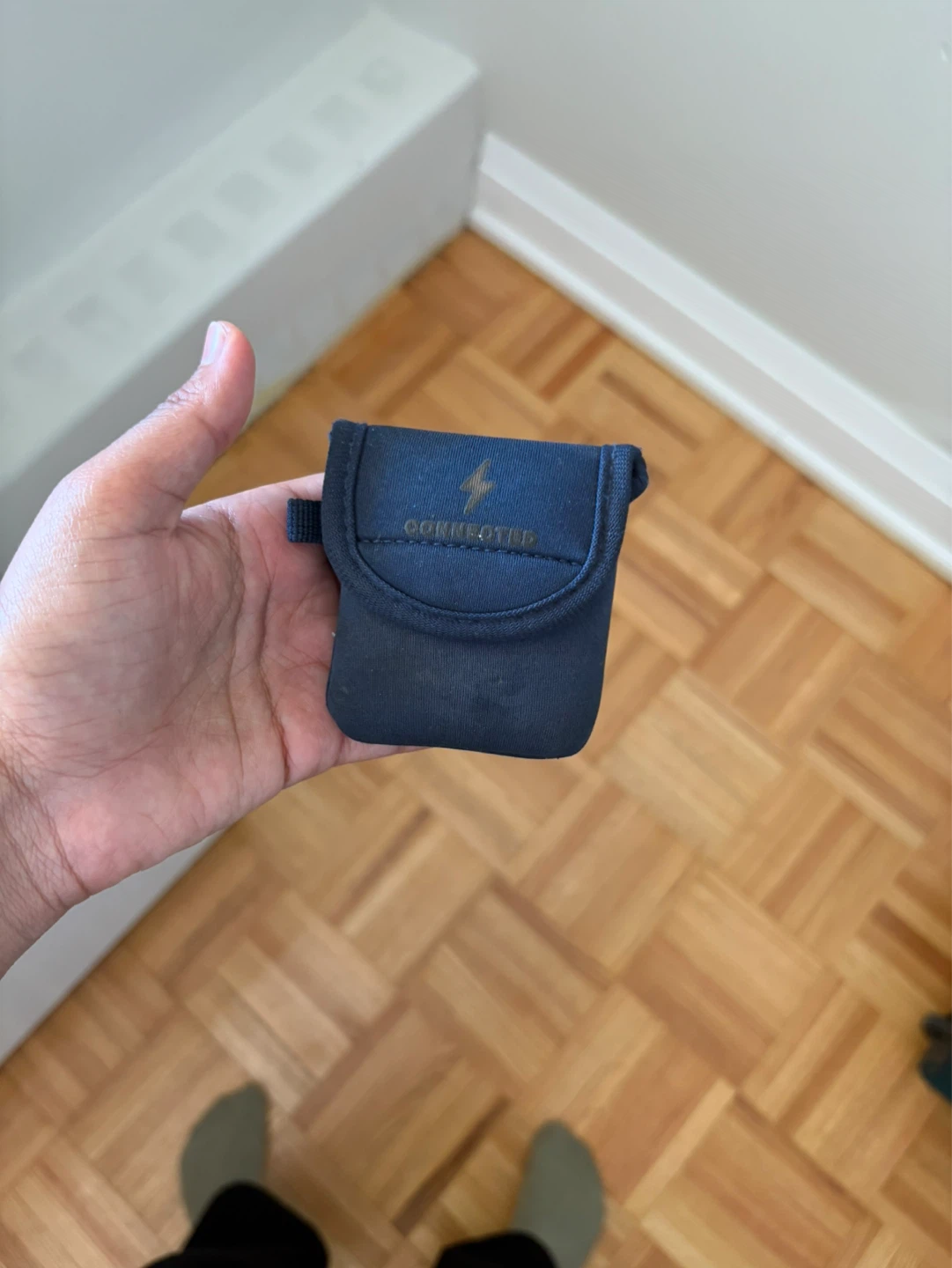Apple AirPods 1 with Charging Case - photo 4