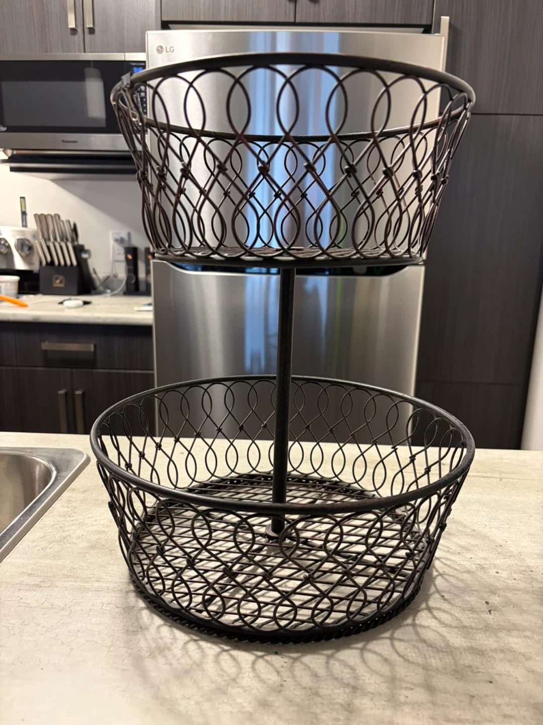 2-Tier Wire Fruit Basket