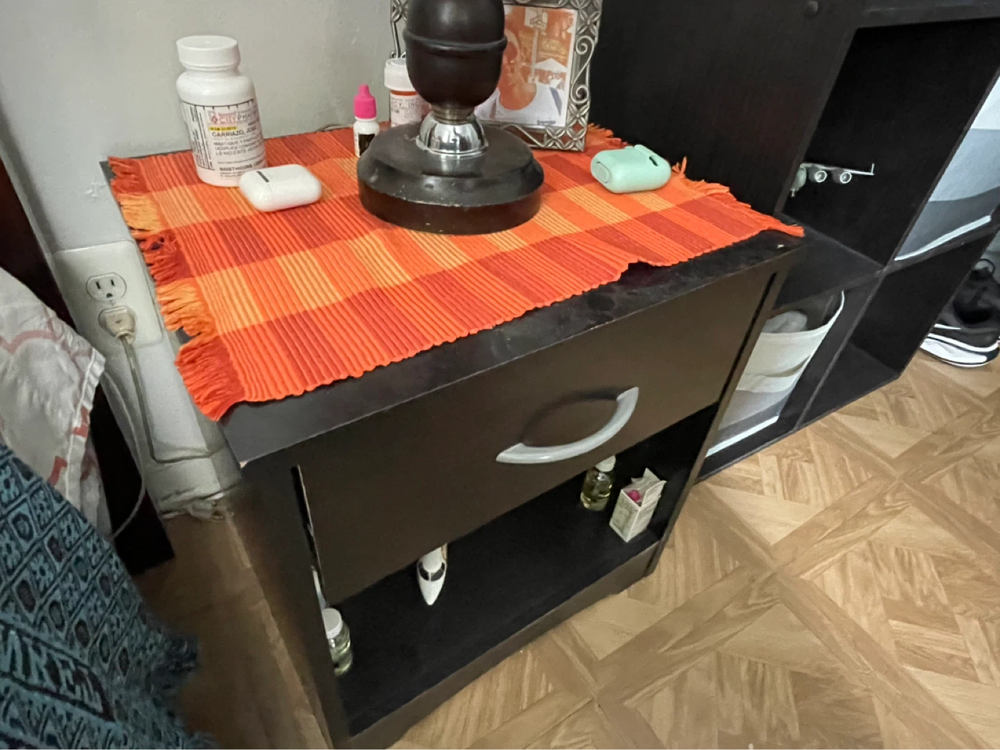Bed Frame + Mattress + Nightstand + Dresser set Good condition - photo 4
