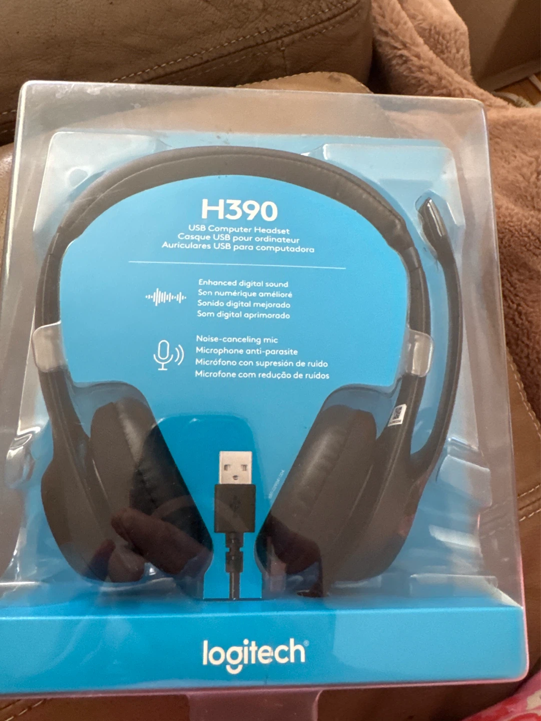 Logitech H390 USB Computer Headset with Noise-Canceling Mic