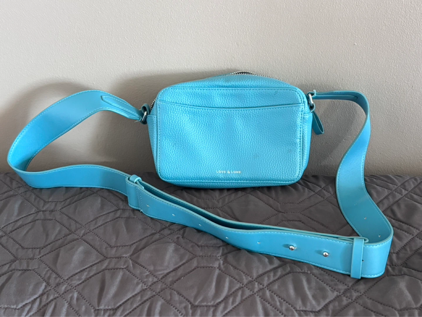 LOVE & LORE Crossbody Bag - Bright Blue