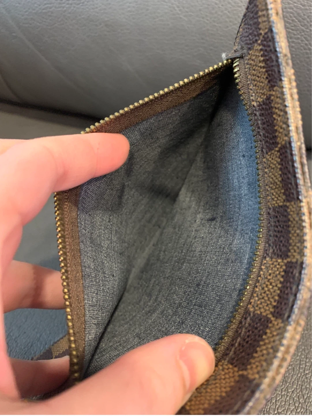 Louis Vuitton Damier Ebene Pouch - photo 3