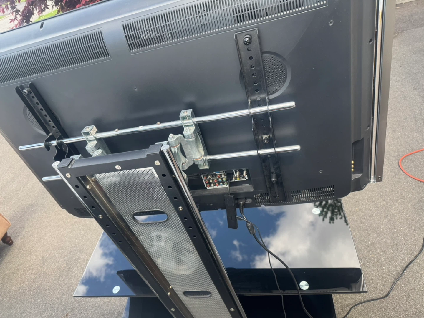 Samsung TV with Glass Media Stand - photo 5
