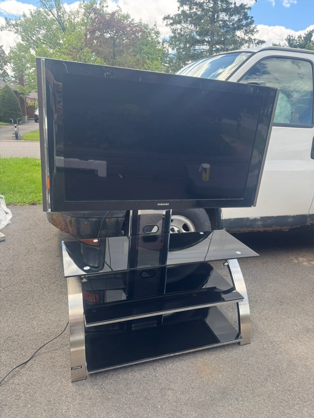 Samsung TV with Glass Media Stand