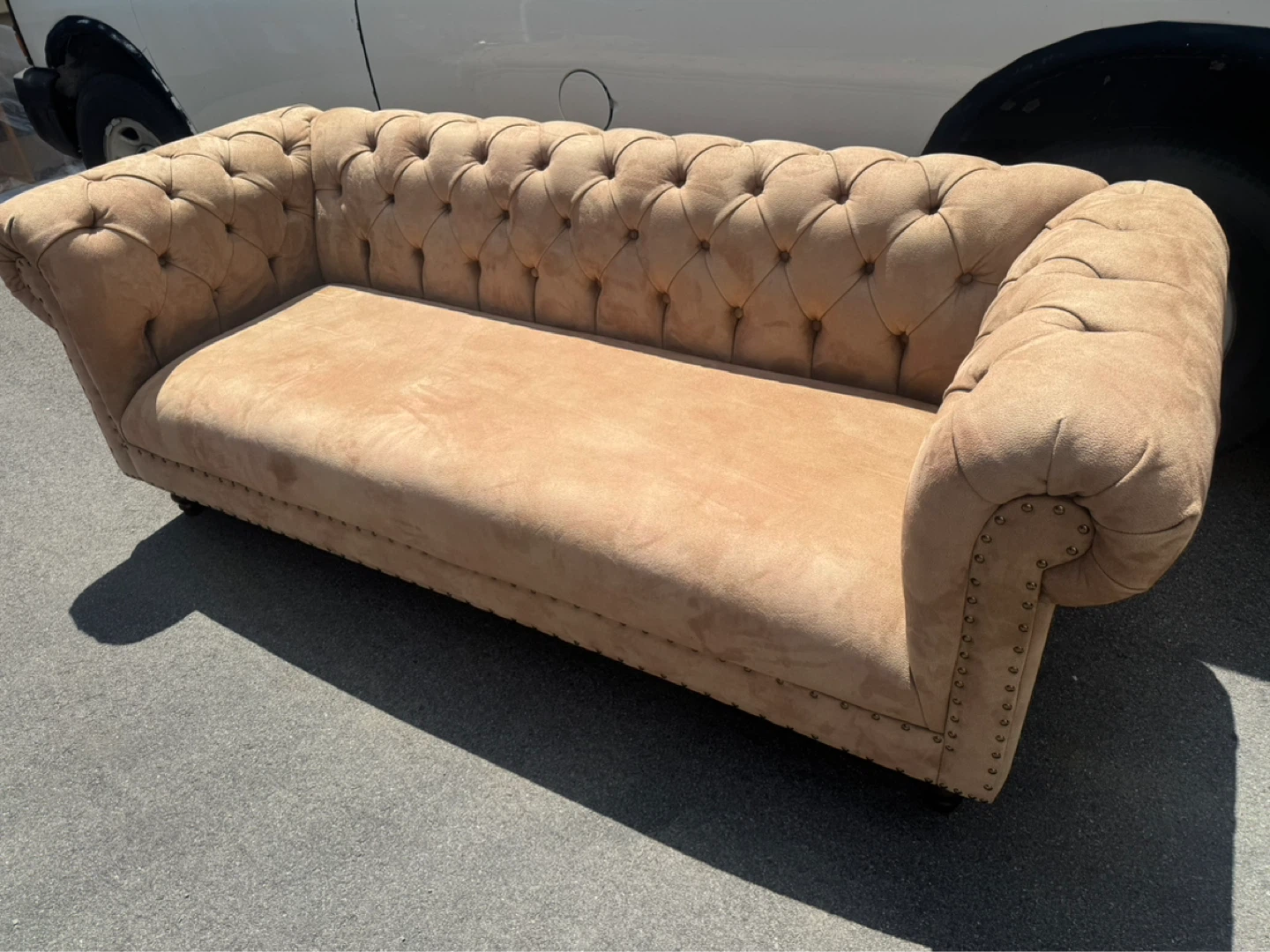 Tufted Chesterfield Loveseat Sofa