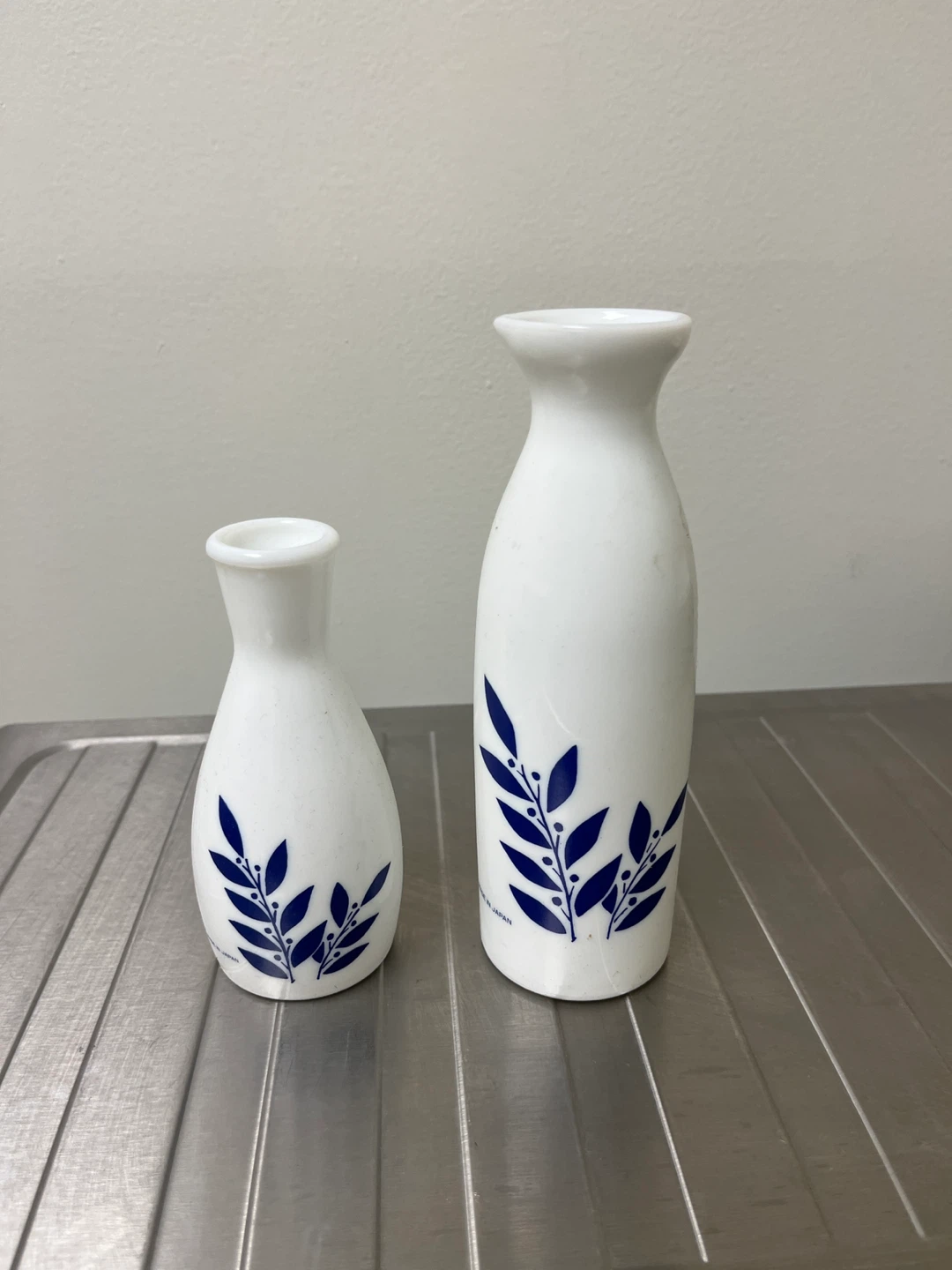 Japanese sake bottle - photo 2