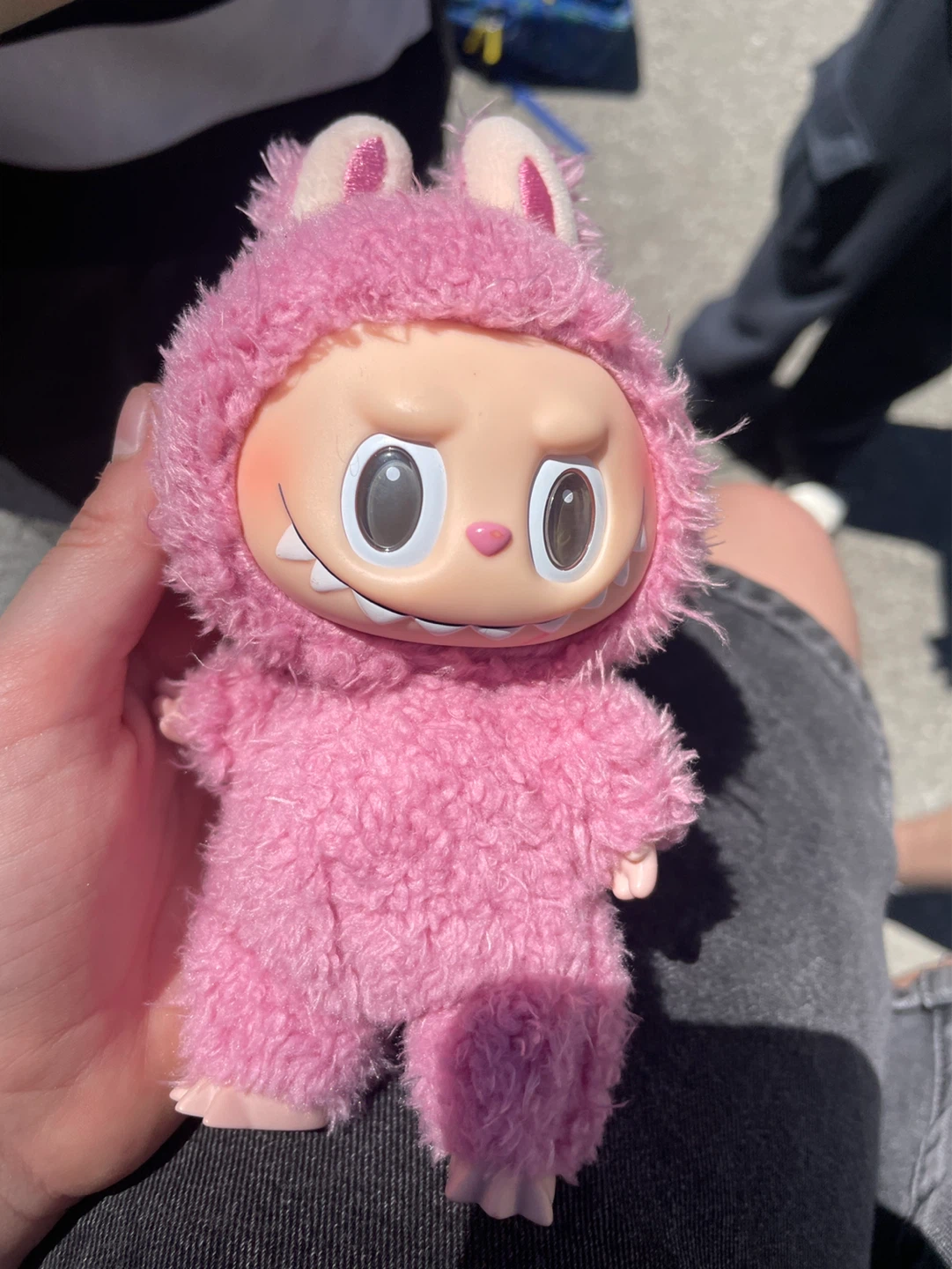 Pink labubu - The monsters