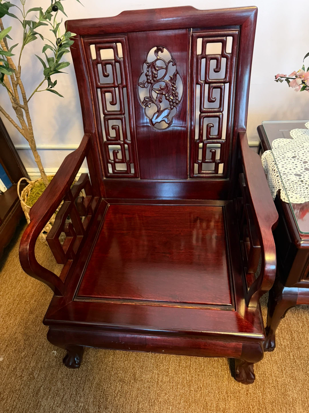 Chinese Rosewood Armchairs and a side table with Carved Details - photo 3