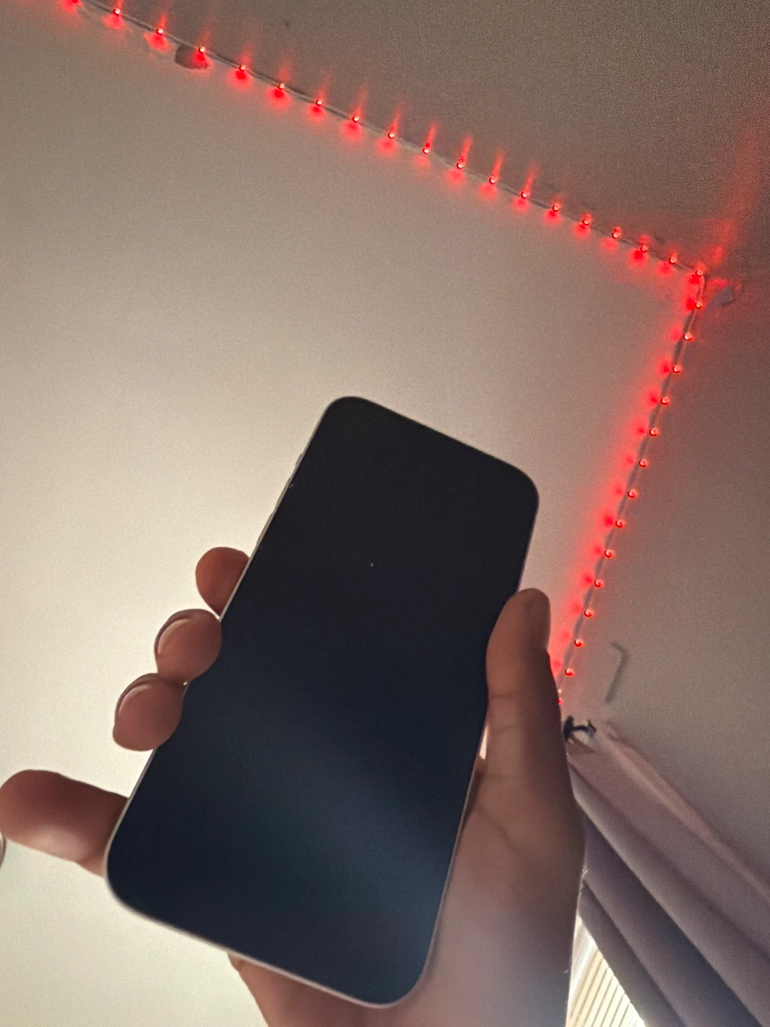White iPhone 14