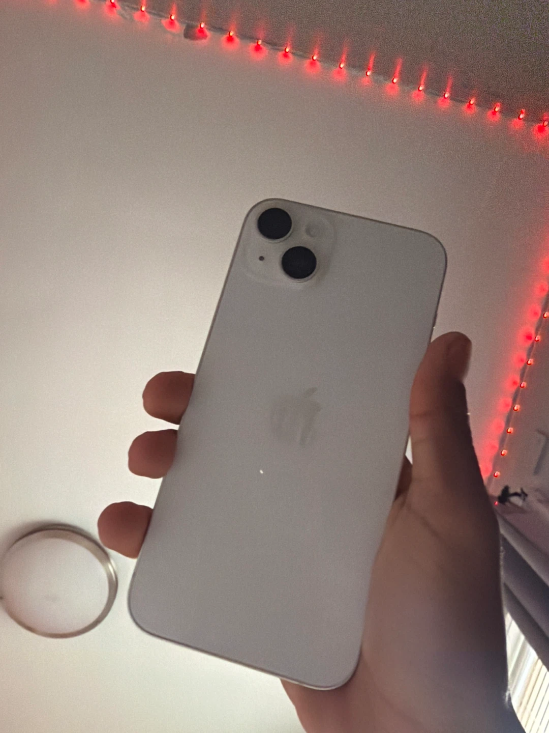 White iPhone 14 - photo 2