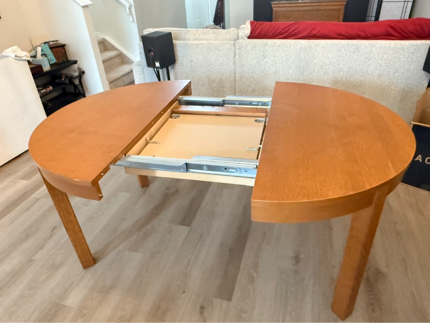 Extendable Dining Table (no chairs) - photo 2