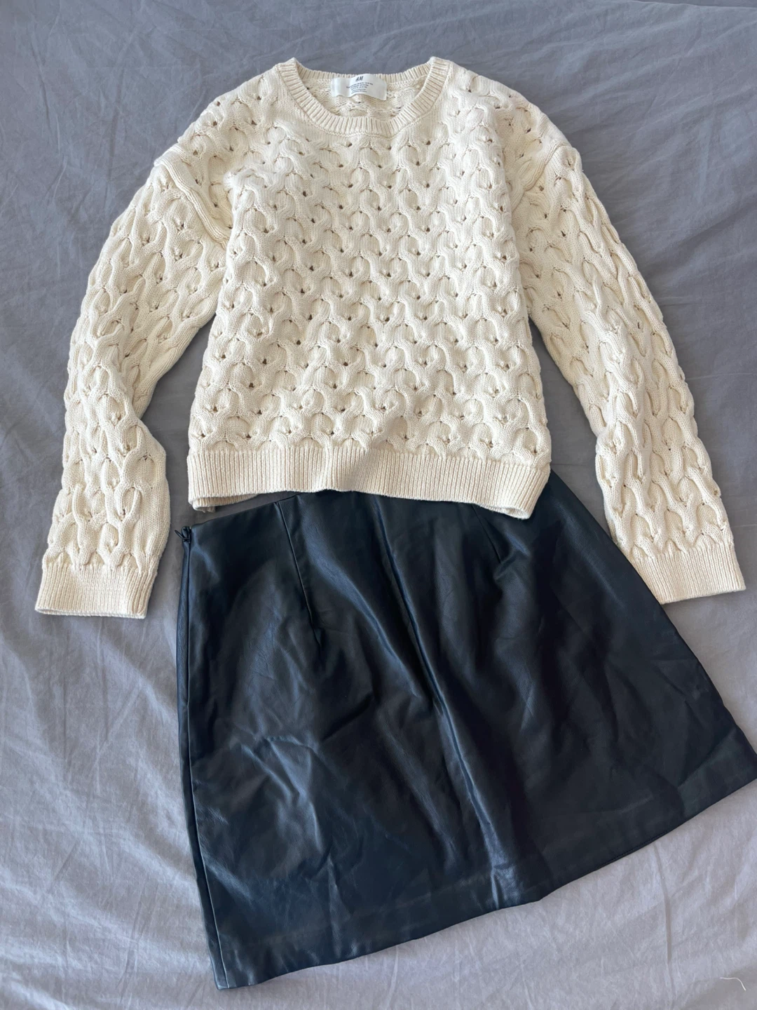 H&M Cream Cable Knit Sweater - Size S