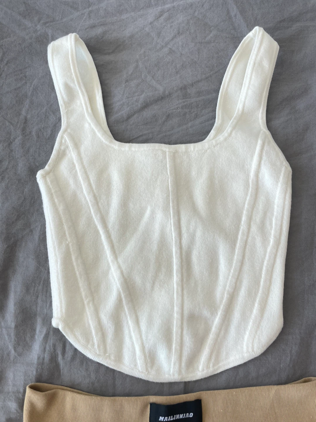Wilfred White Corset Tank Top and Tan Ribbed Shorts Set - photo 2