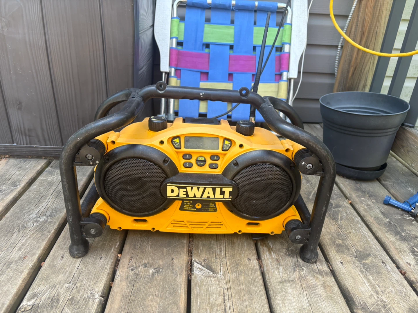 DeWalt 18V Jobsite Radio and Speaker - photo 5