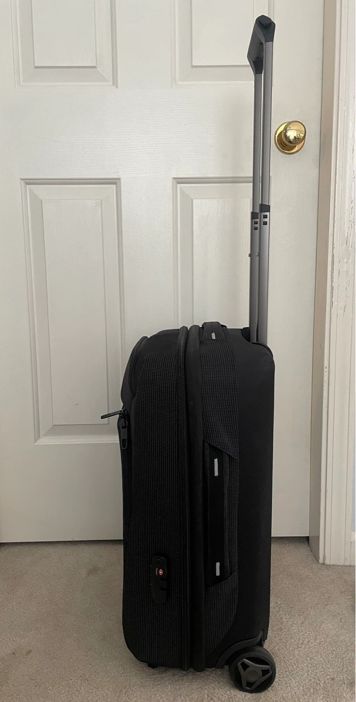 Thule Black Carry-On Suitcase with TSA Lock - photo 3