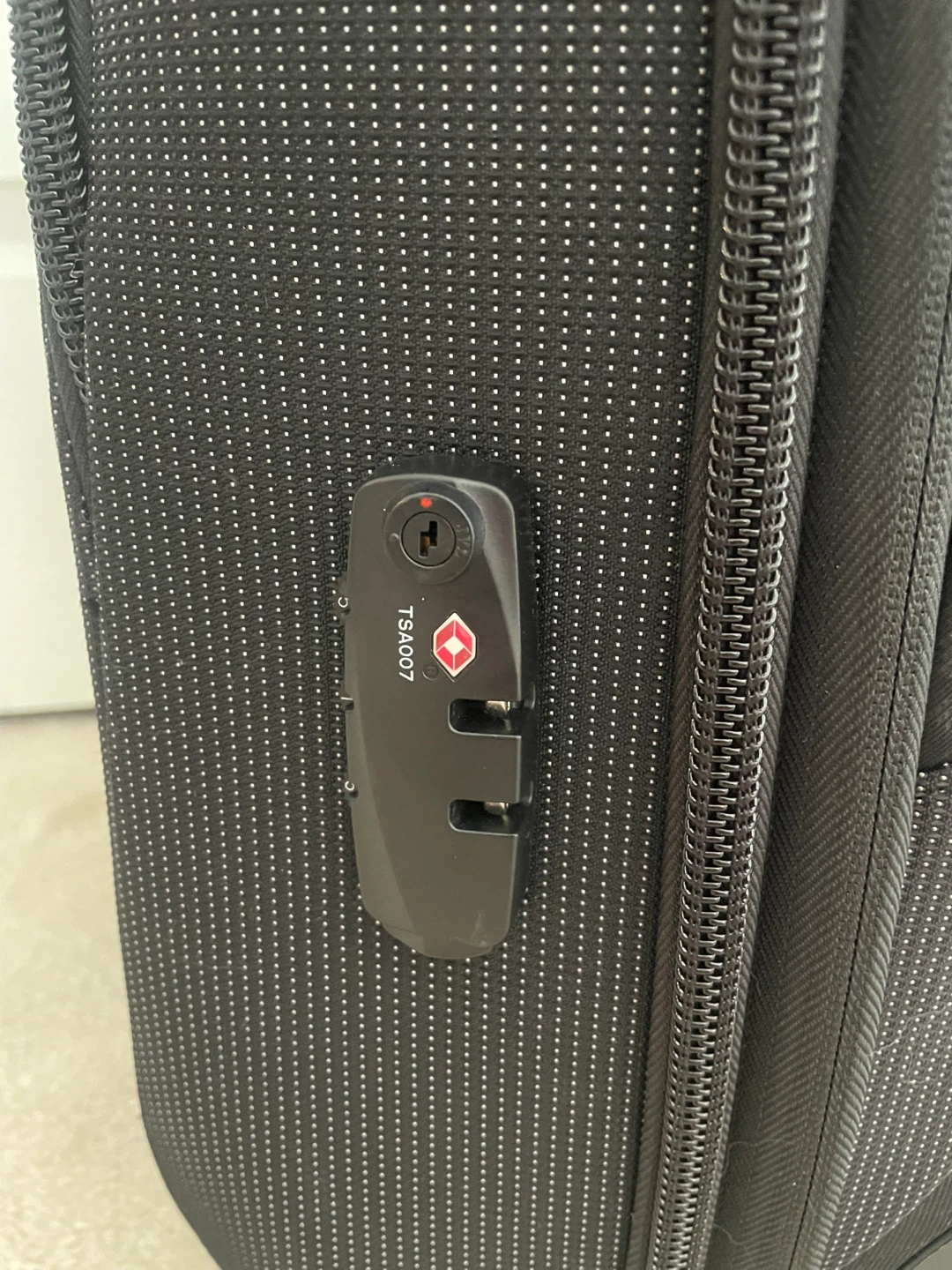 Thule Black Carry-On Suitcase with TSA Lock - photo 5