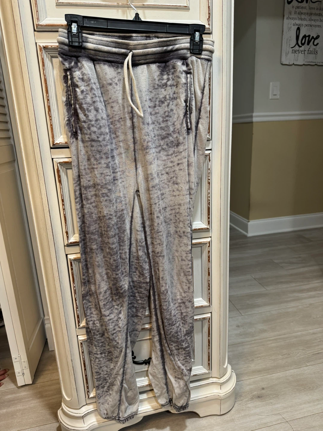 Out From Under Tie-dye Joggers Pants - photo 4