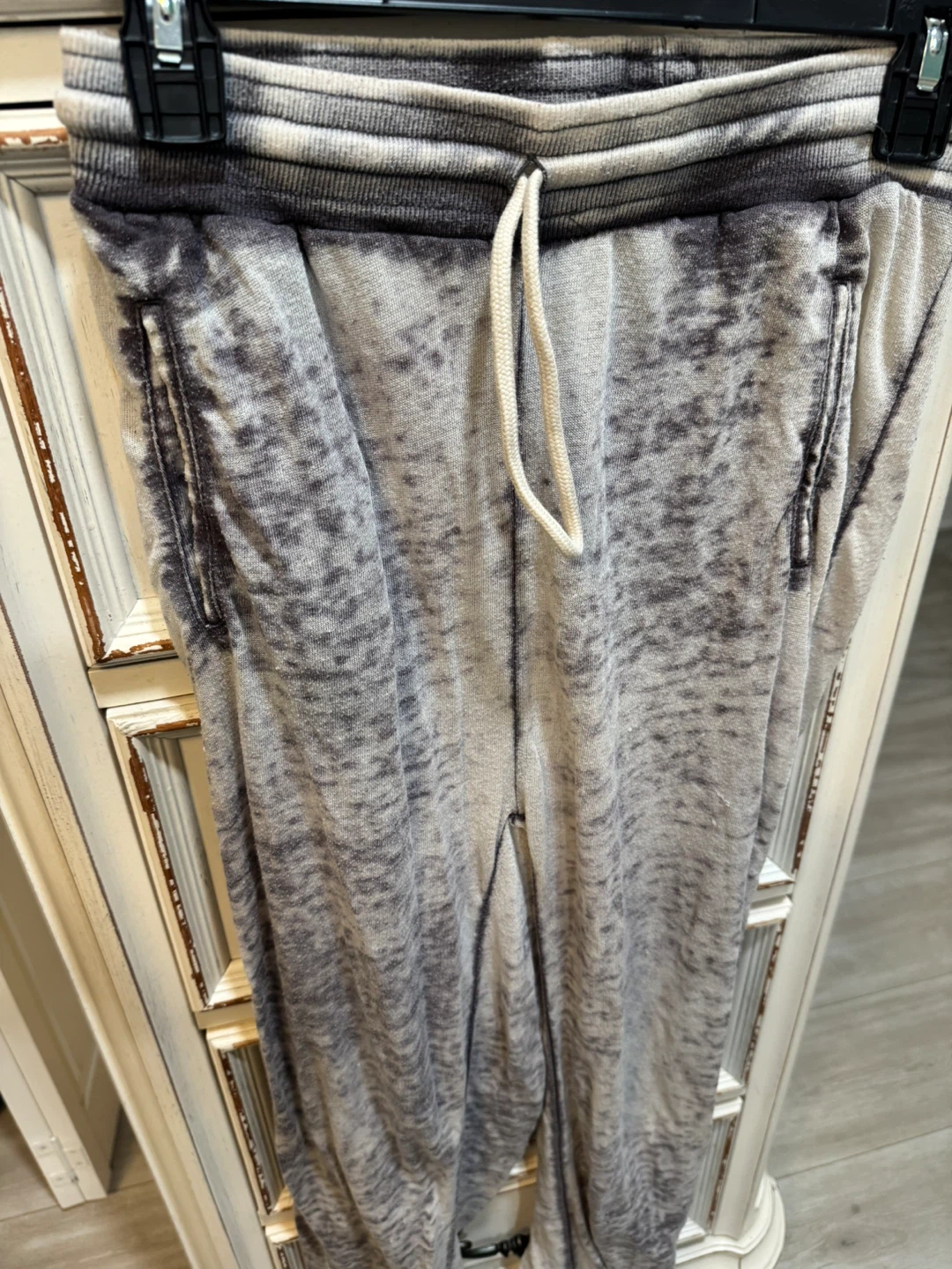 Out From Under Tie-dye Joggers Pants - photo 5