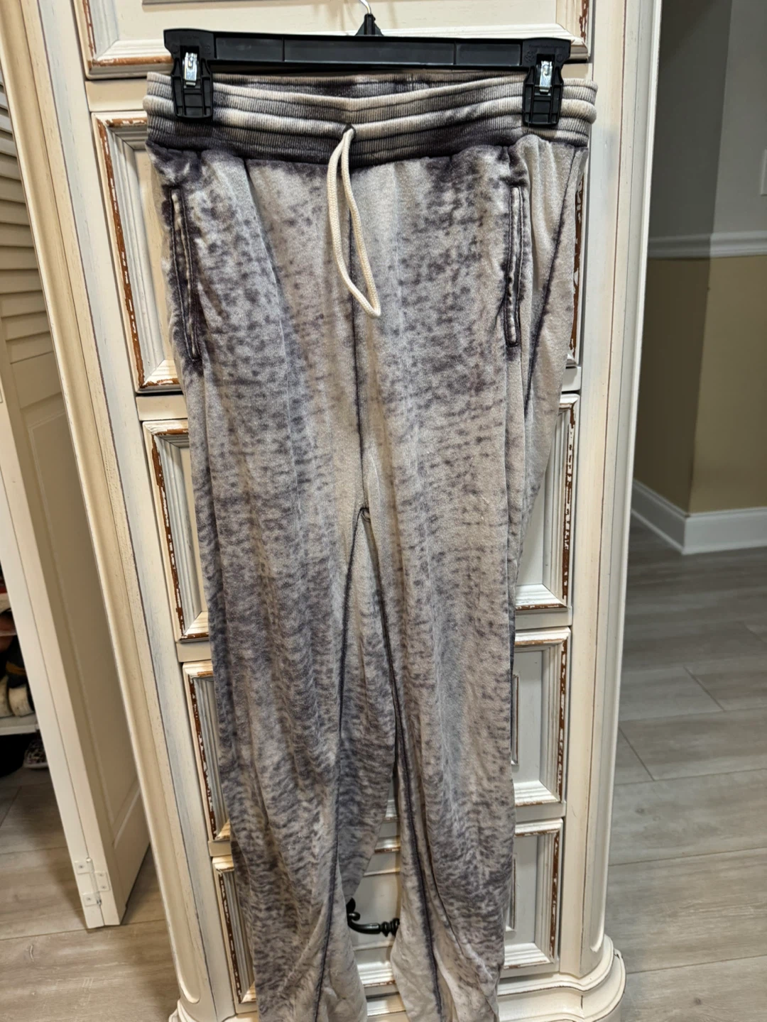Out From Under Tie-dye Joggers Pants - photo 3