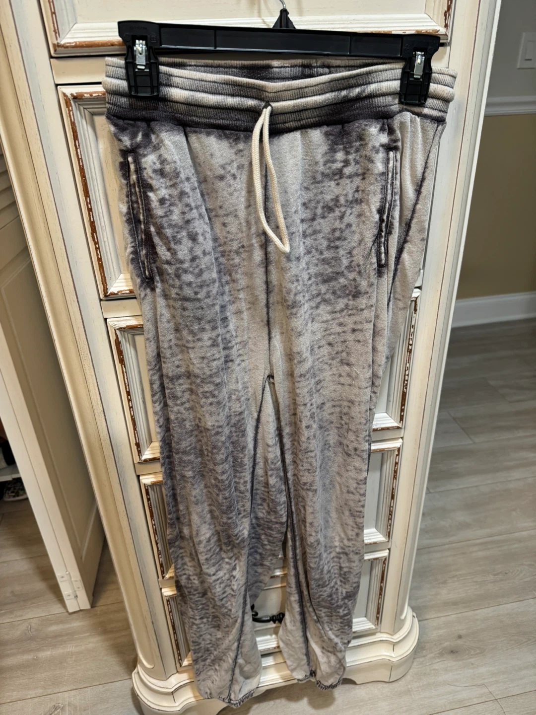 Out From Under Tie-dye Joggers Pants - photo 2