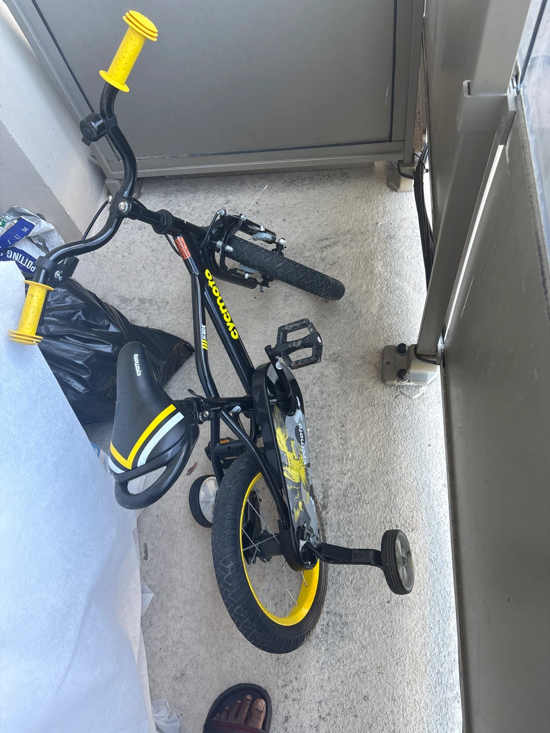 GOMO Kids Bike - Black & Yellow - photo 3