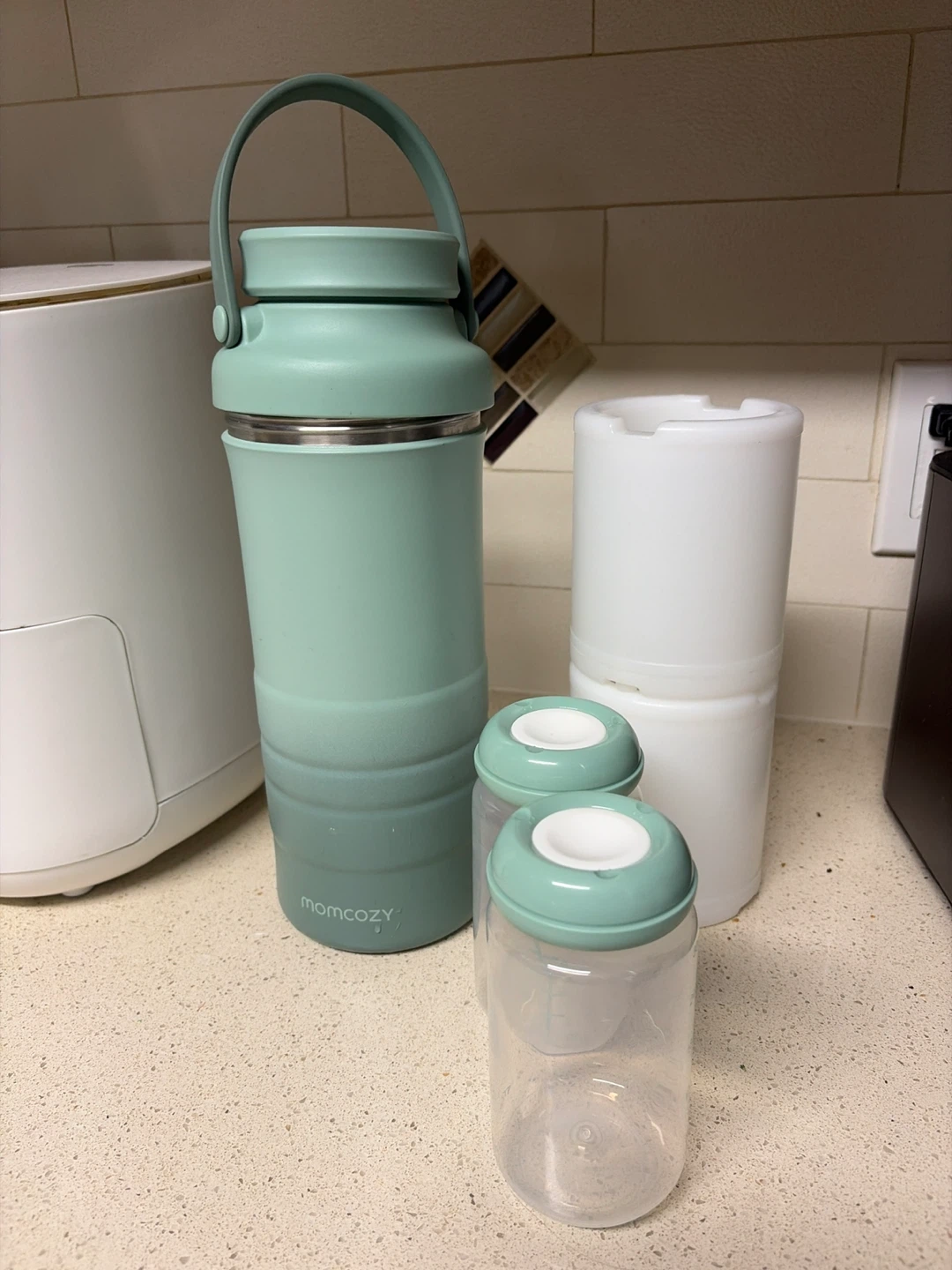 Momcozy Portable Breast Milk Cooler 628ml - photo 2