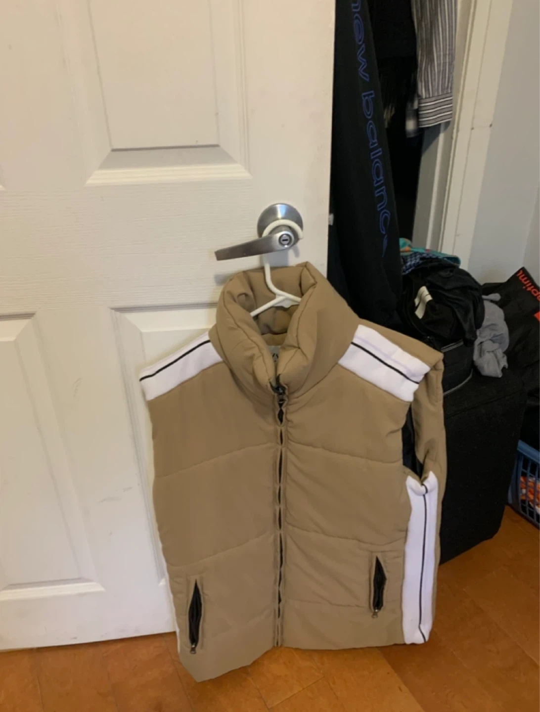 Men’s Zara Puffer Vest - Tan/White Stripes - Size L