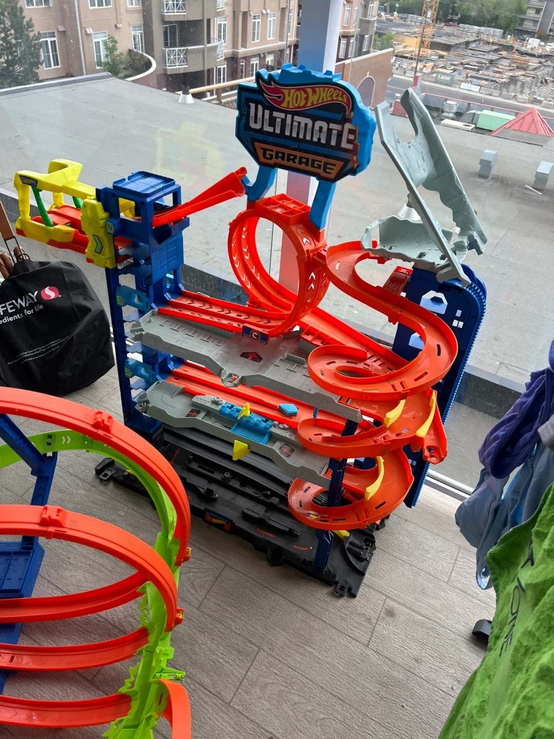 Hot Wheels Ultimate Garage Playset - photo 2
