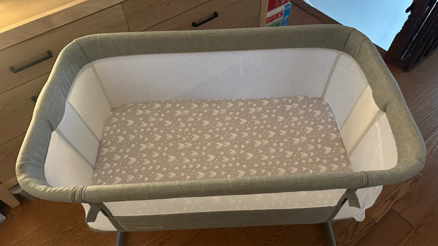 TCBunny Bassinet with Sheets