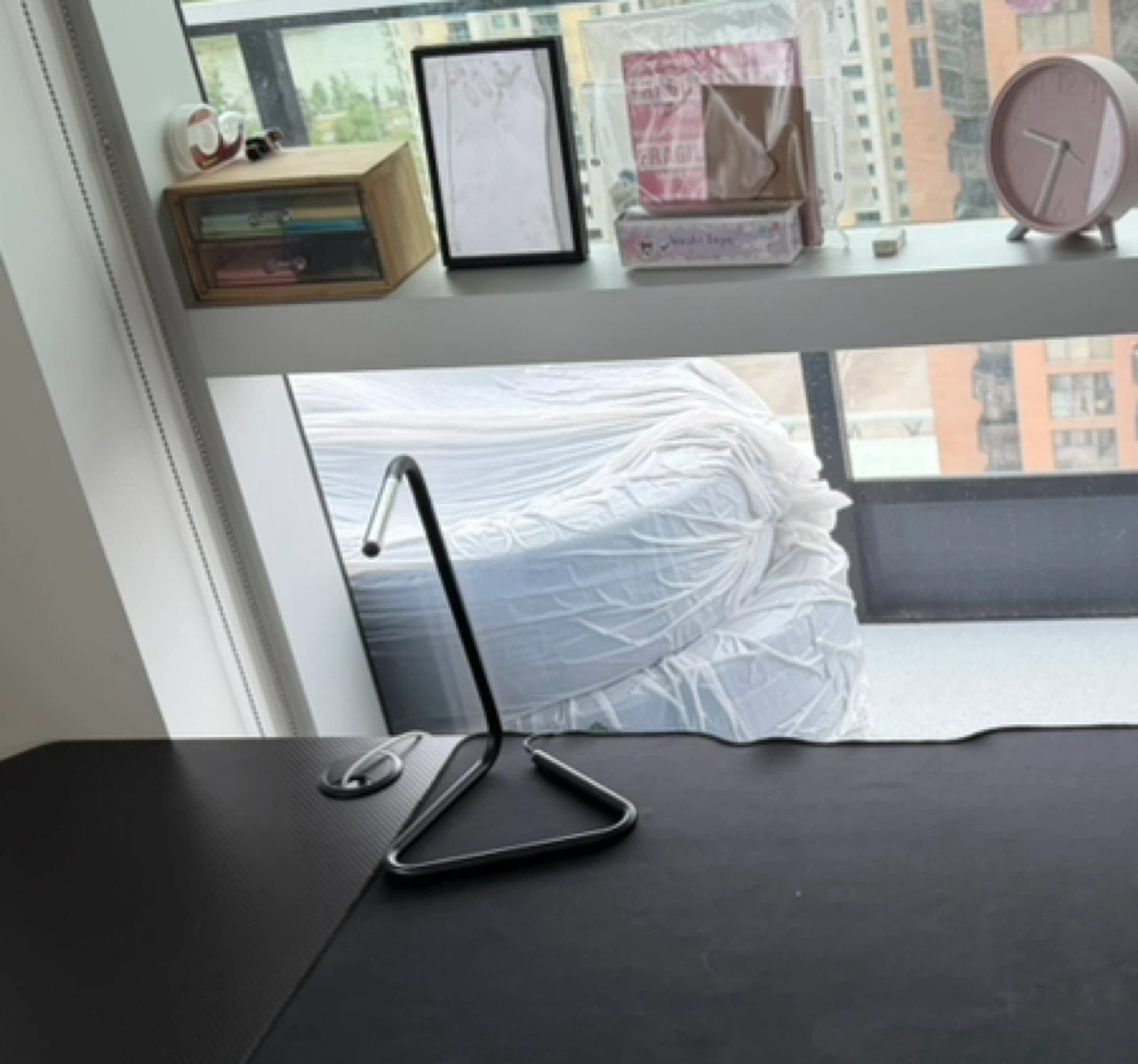 Adjustable LED desk lamp. - photo 4