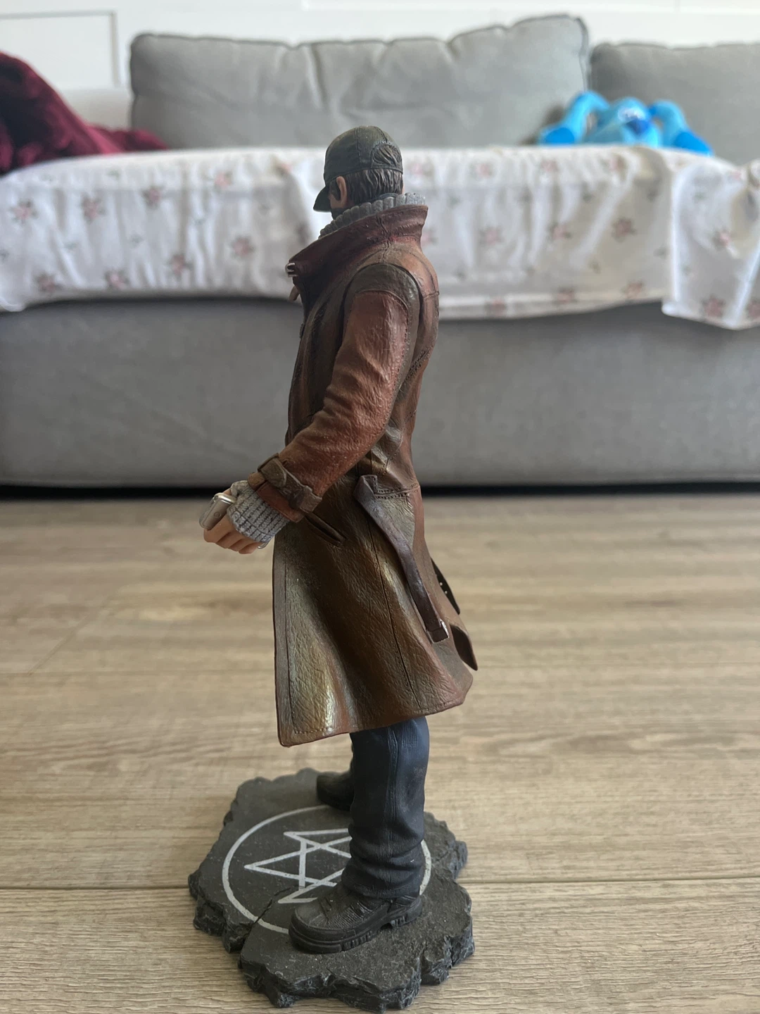 Watch Dogs Aiden Pearce Action Figure - photo 4