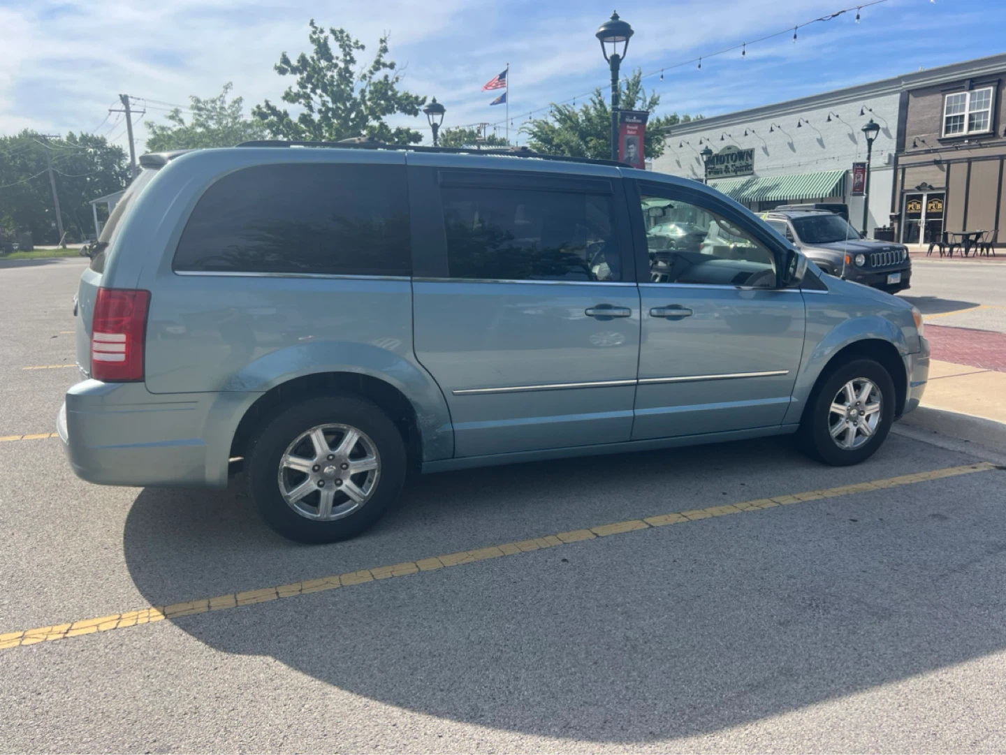 2009 Chrysler Town & Country - photo 5