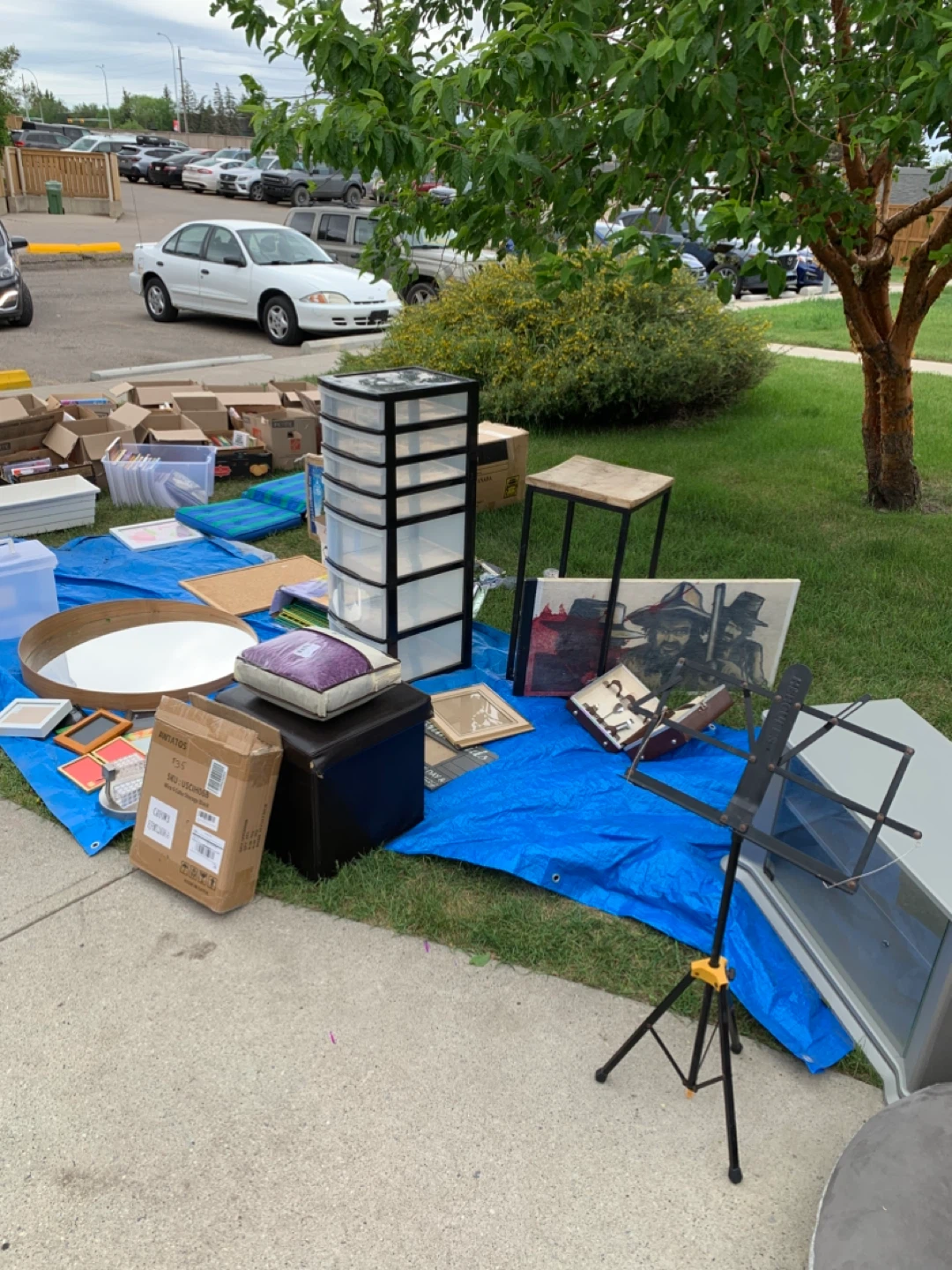🔥 TODAY ONLY — GARAGE SALE IN CANYON MEADOWS SW - photo 3