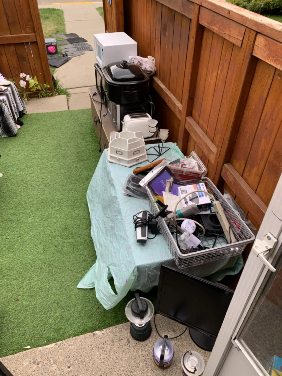 🔥 TODAY ONLY — GARAGE SALE IN CANYON MEADOWS SW - photo 5