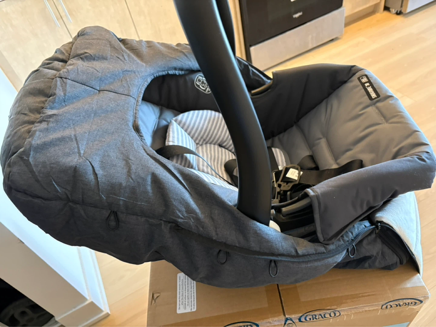 Graco SnugRide 30 Infant Car Seat