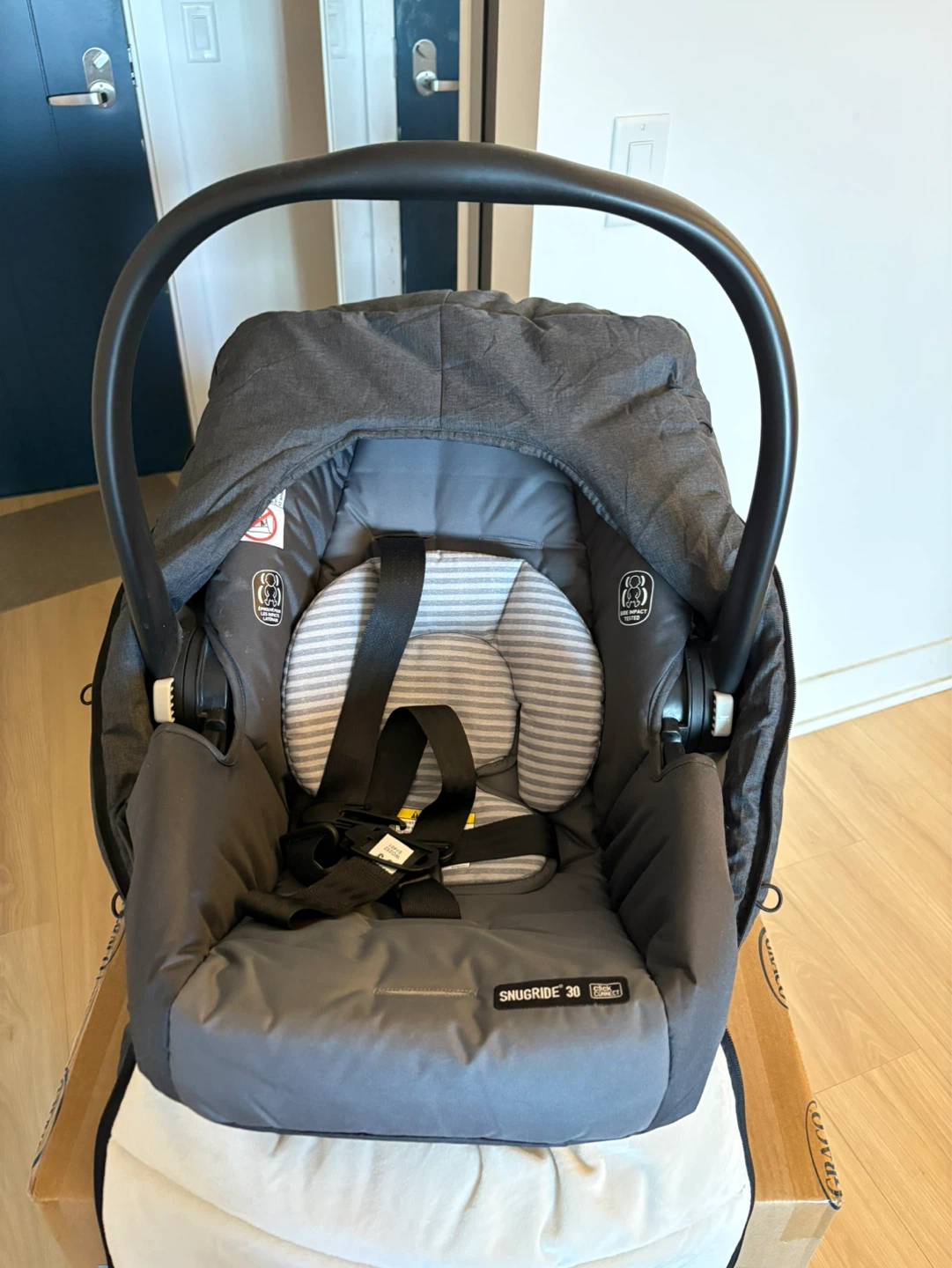 Graco SnugRide 30 Infant Car Seat - photo 2