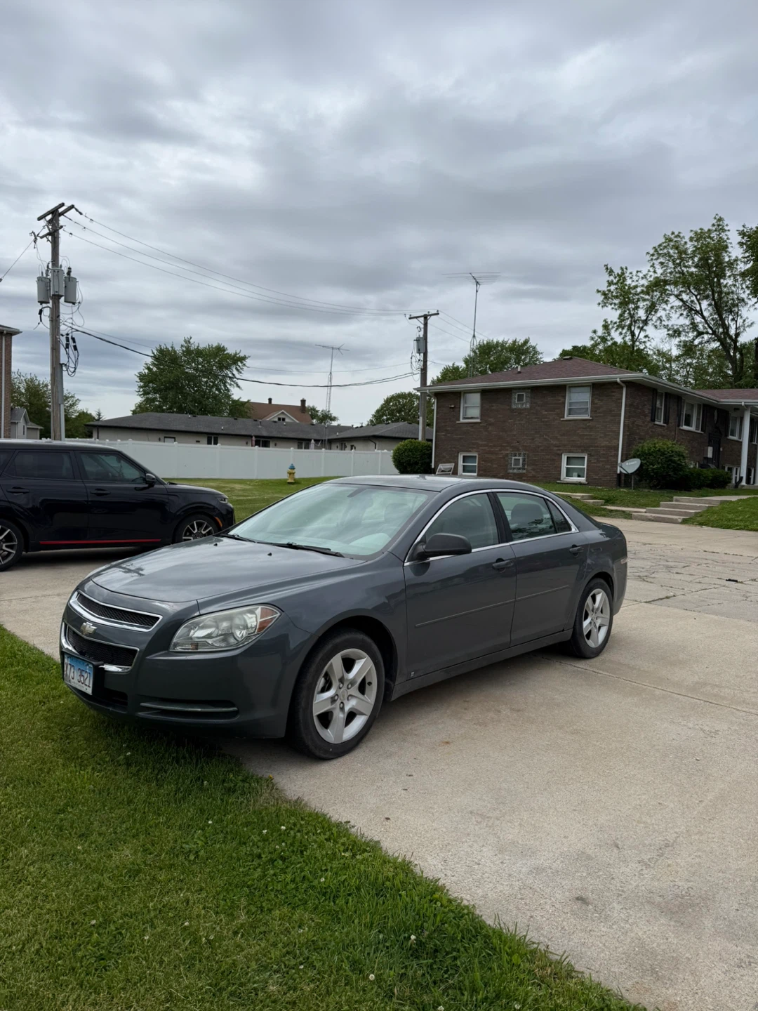 2009 Chevrolet Malibu LS Sedan - photo 4