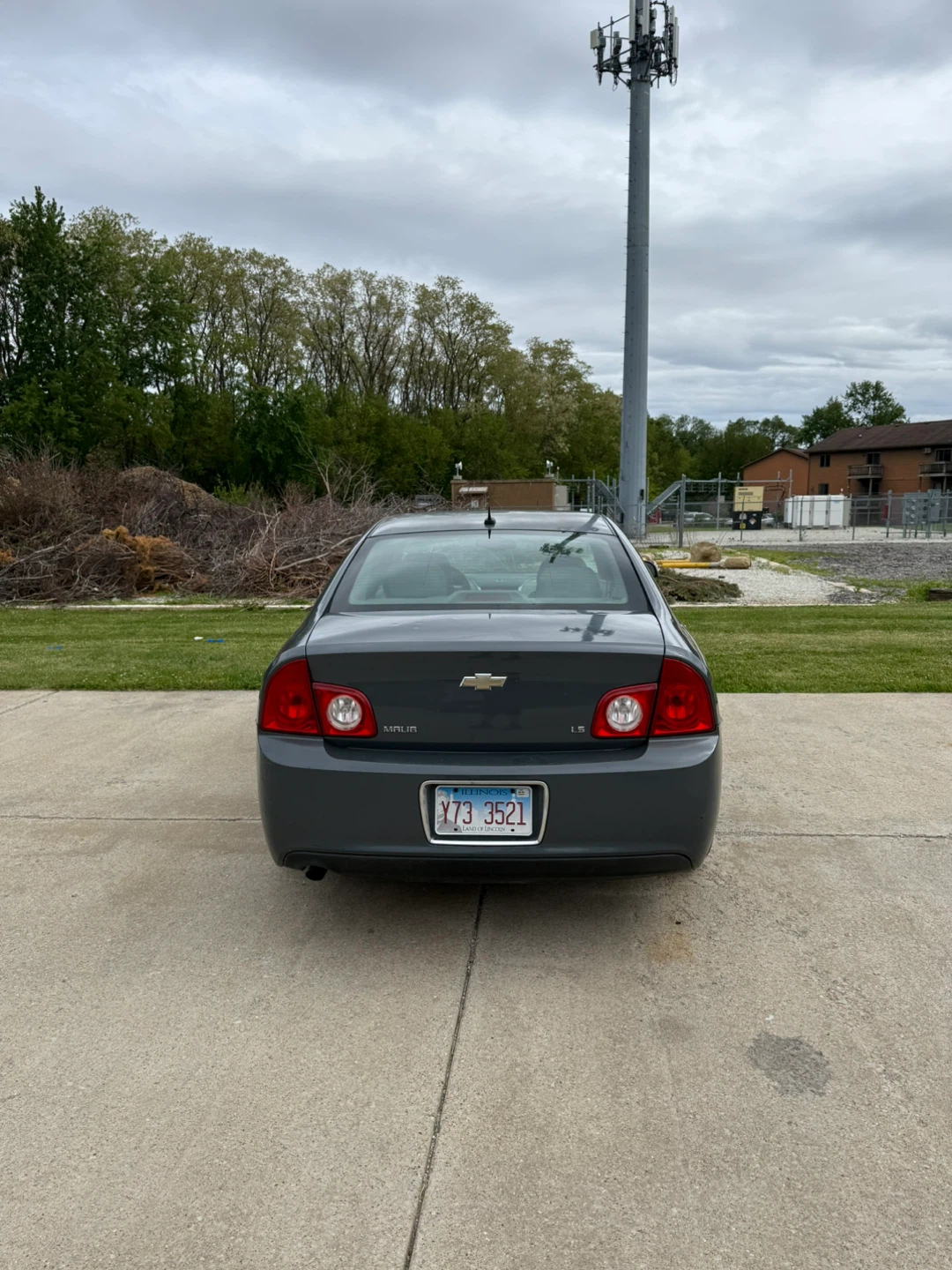 2009 Chevrolet Malibu LS Sedan - photo 2