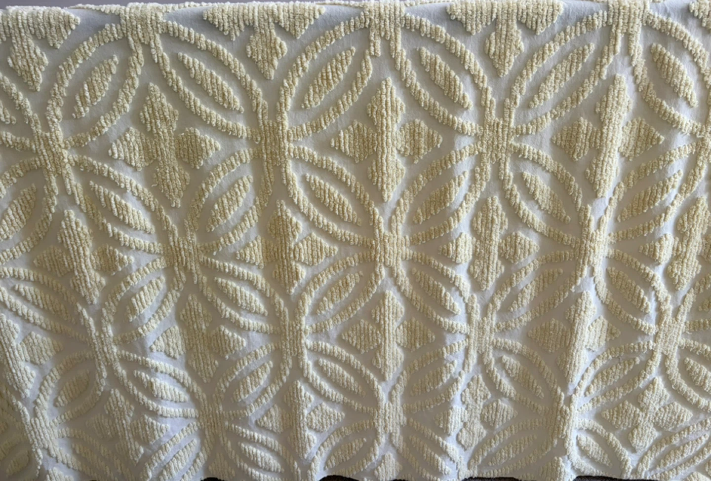 Yellow Chenille vintage bedspread with Fringe - photo 3