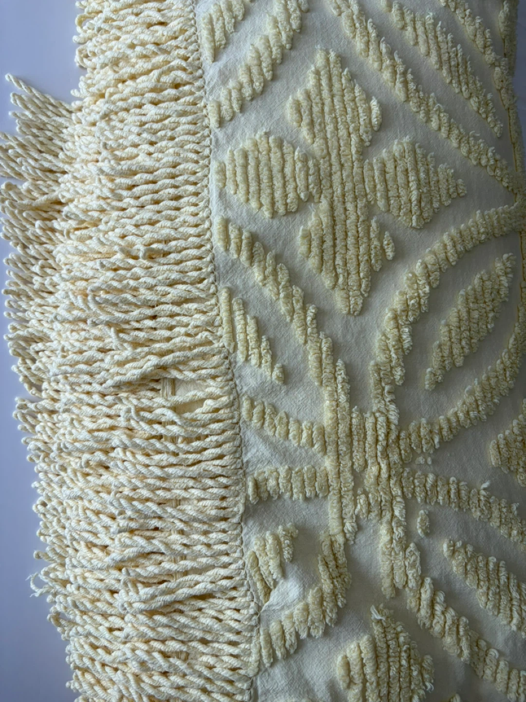 Yellow Chenille vintage bedspread with Fringe - photo 4