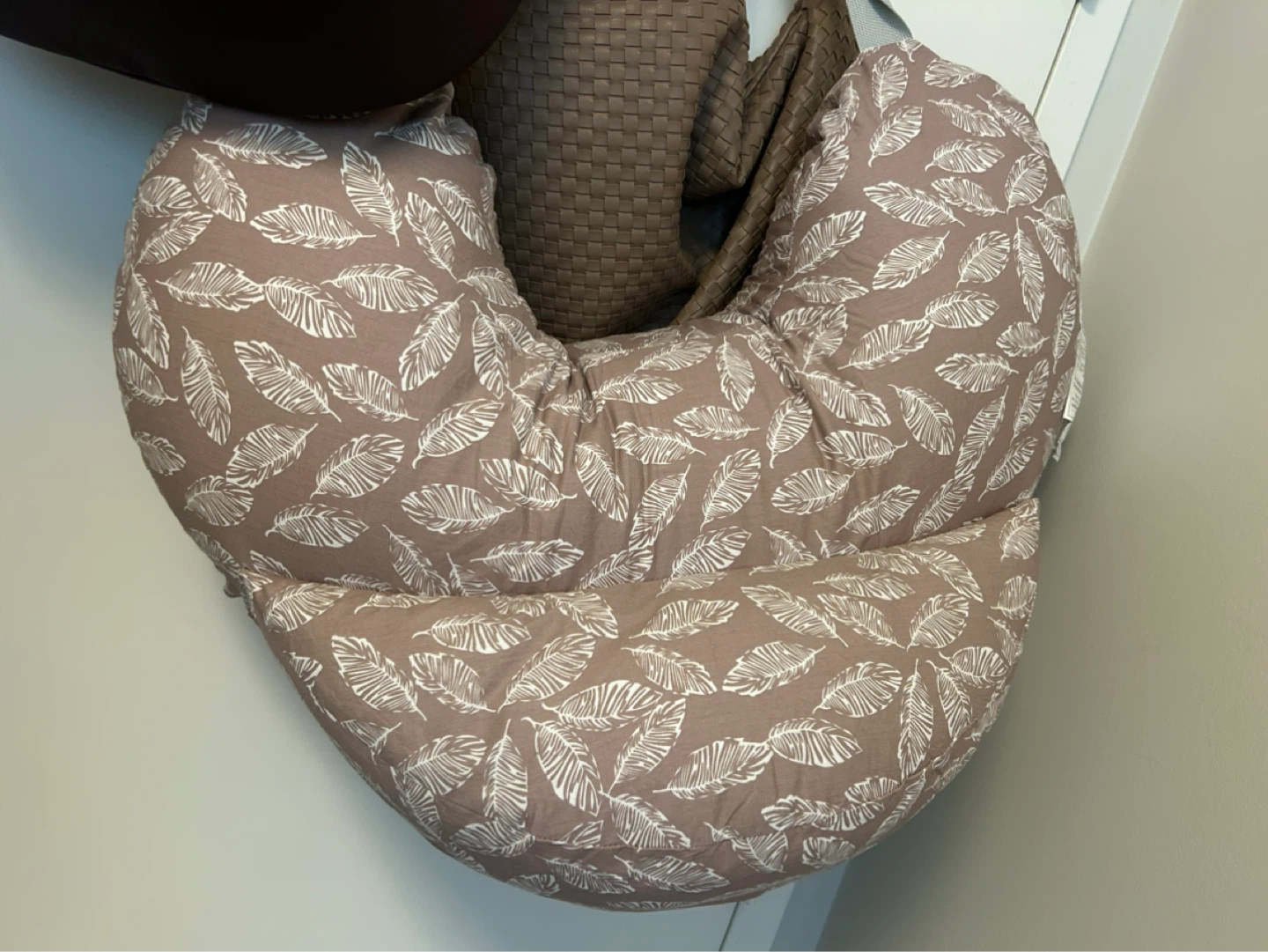 Nursing Pillow with Adjustable Waist Strap