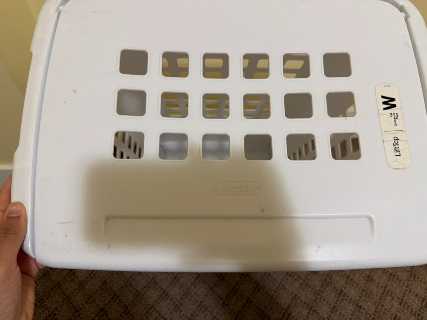 Sterilite White Laundry Basket - photo 2