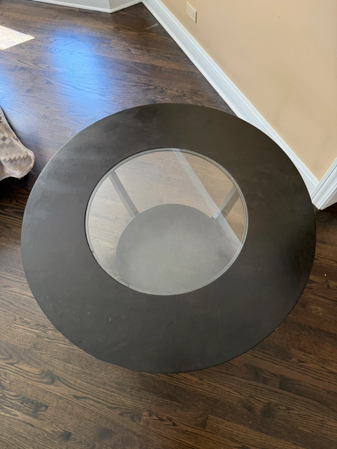 Round Coffee Table with Glass Insert - photo 3