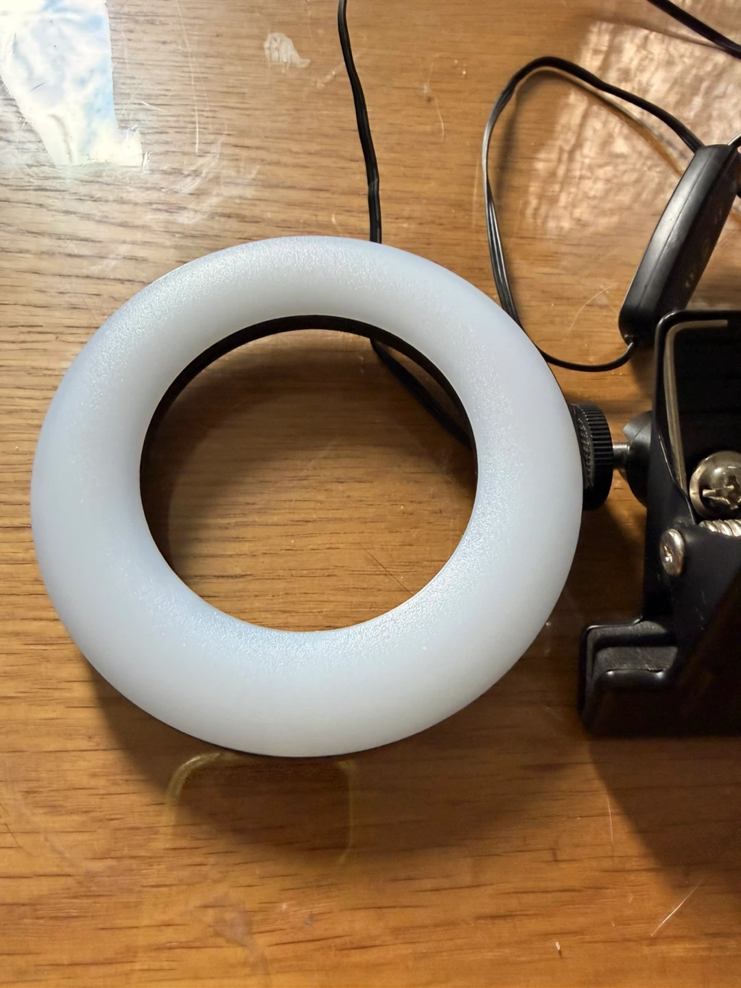 Clip-on Ring Light with USB Power - photo 2