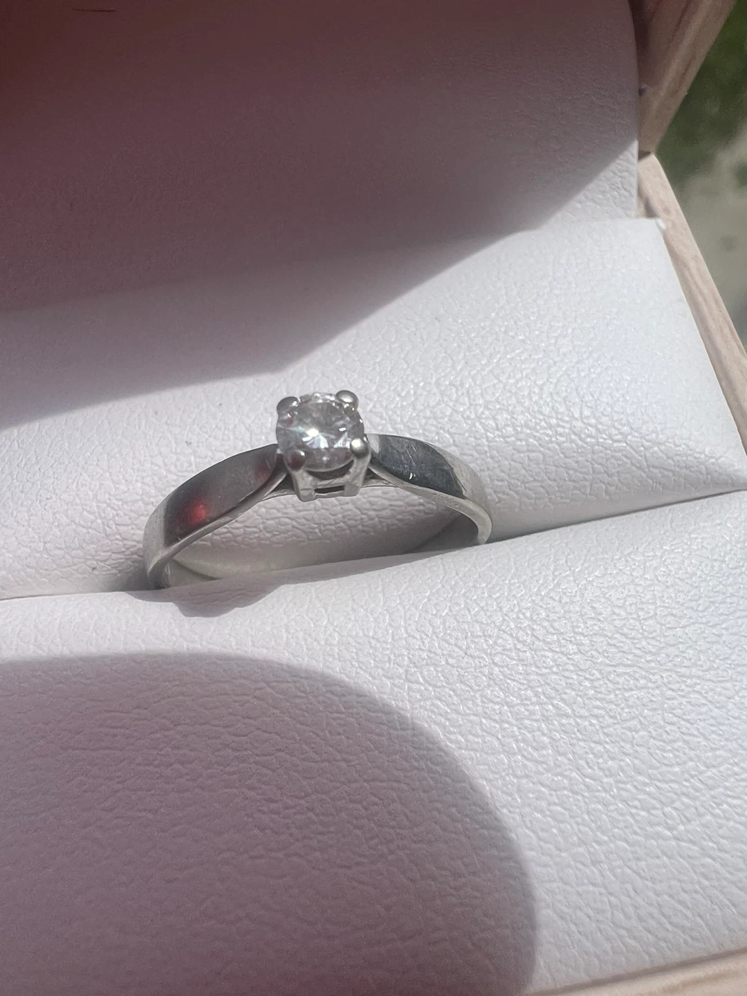 10K diamond 0.17 carat Ring
