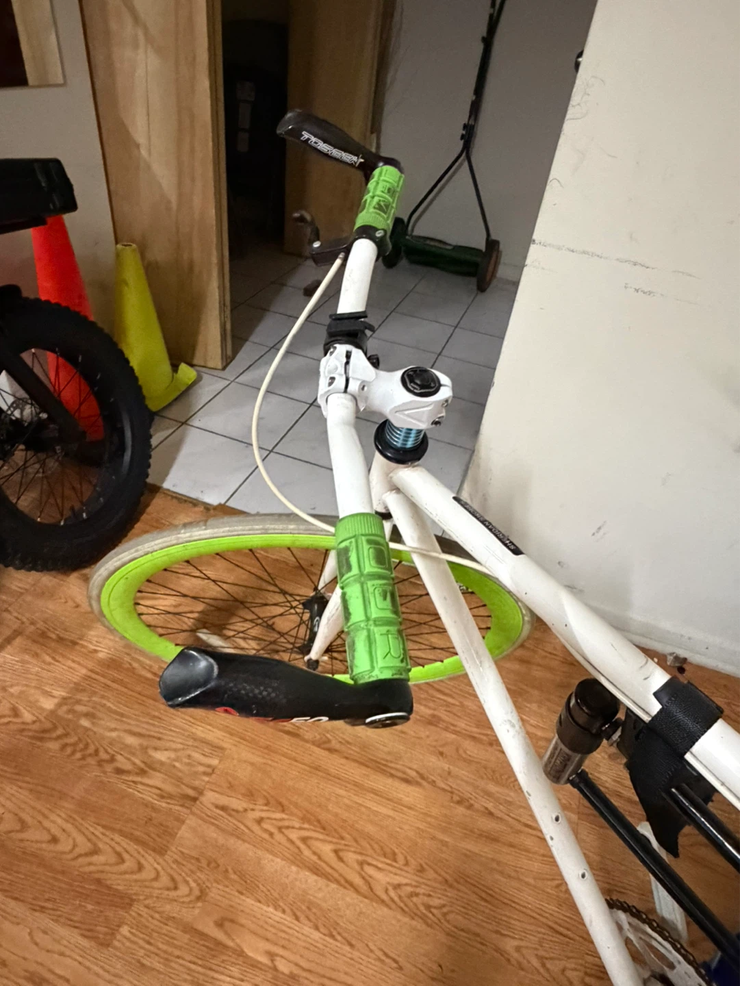 Ancheer Bike and Kryptonite lock - photo 2