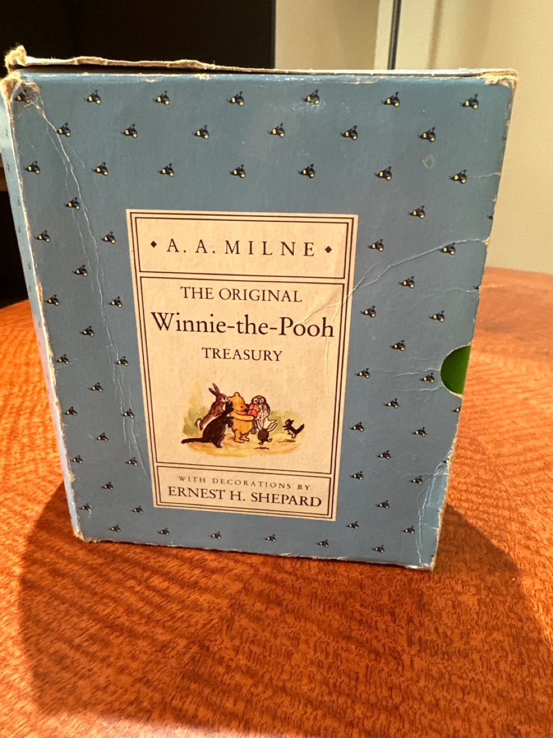 Vintage - 1990 Winnie-the-Pooh Treasury A. A. Milne Box Set - photo 2