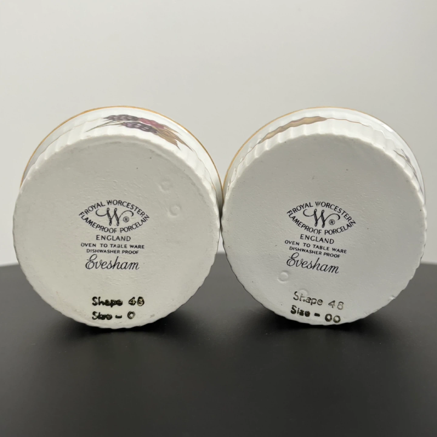 2 Royal Worcester Evesham Porcelain Ramekins - photo 5
