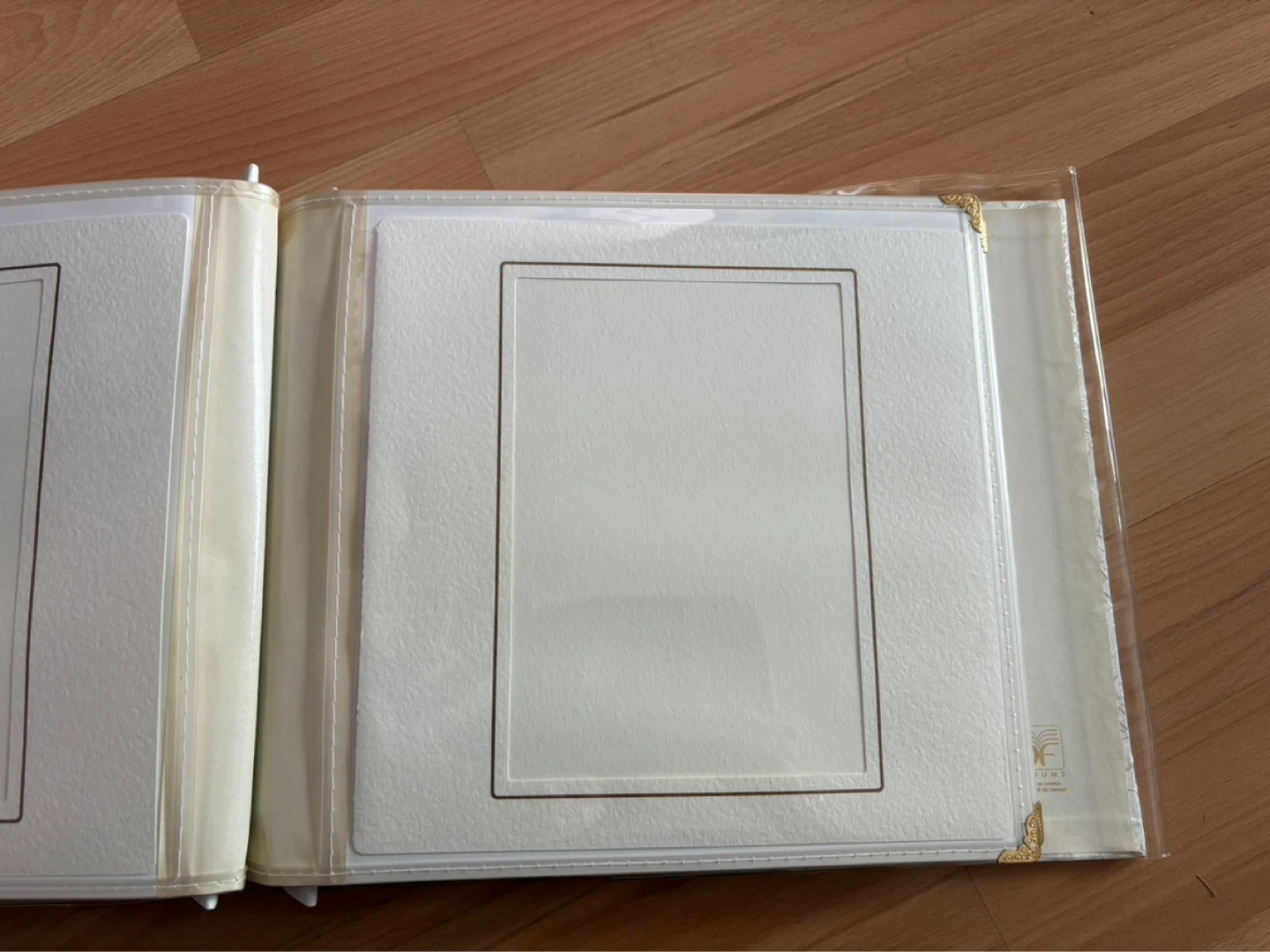 Vintage Photo Wedding Album 5 x 7 Pictures  $10 firm - photo 2